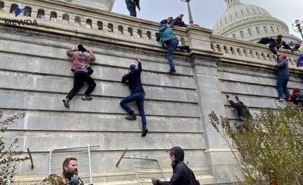 بەشێك لە سەرۆكان و بەرپرسانی باڵای ئەمەریكا ئیدانەی دۆناڵد ترەمپ دەكەن