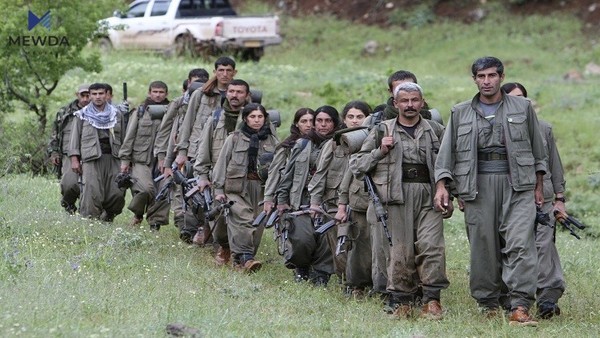 فورات نیوز: پارتى به چهكى قورس هێرشیكردووهته سهر كامپێكى پهكهكه
