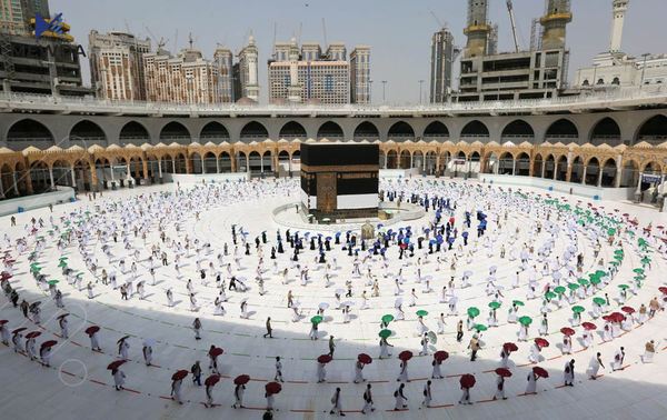 سعودیە کاتی دەستپێکردنەوەی عەمرەی راگەیاند