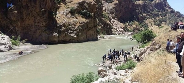 سۆران؛ پیاوێک لە کاتی رزگارکردنی هاوسەرەکەیدا خنکا 
