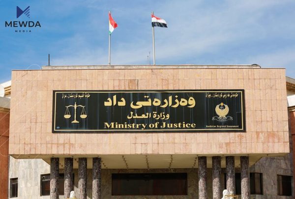 "هەر فەرمانبەرێک ڤاکسین وەرنەگرێت لە کارەکەی بەردەوام نابێت"