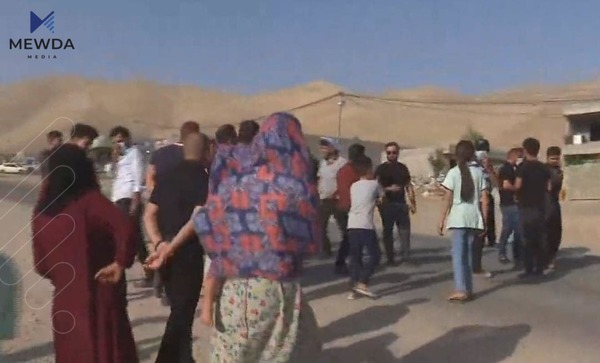 دانیشتووانی تووەسپی گردبوونەوە و رێگەیەكی سەرەكییان داخست