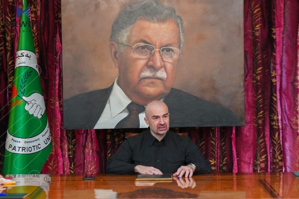 "داوای دەستبەجێ راگرتنی بۆردوومانەکان دەكەین"