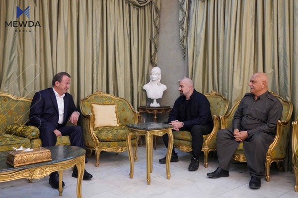 سەرۆک  بافڵ  جەلال تاڵەبانی پێشوازی لە شێخ ئەدھەم بارزانی کرد