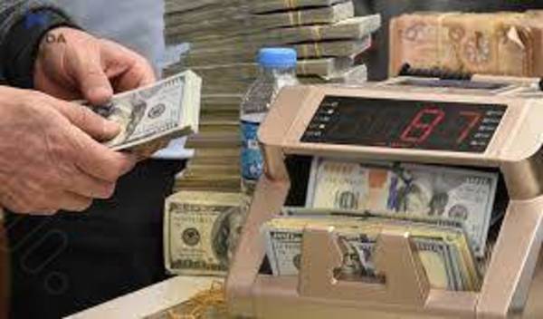 بەهای دۆلار لەكاتی داخستنی بازاڕی دراوەكان بە بەرزی مایەوە