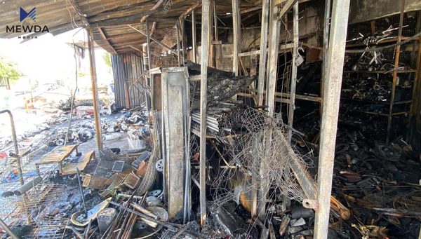 تەقینەوەی مۆبایلێک ماڵێکی بەتەواوی سوتاند