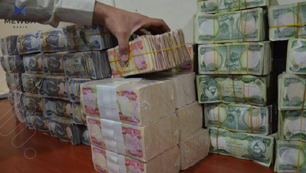 پەرلەمانتارێکی عیراق: بەهای دۆلار زیاتر دادەبەزێت