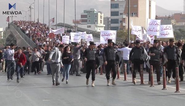 مامۆستایان و فه‌رمانبه‌ران په‌یامێك ئاڕاسته‌ى بافڵ جه‌لال تاڵه‌بانى ده‌كه‌ن"په‌یامه‌كه‌ى ئه‌مجاره‌یان جیاوازه‌"