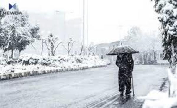 لە سەرەتای مانگی رەمەزان بەفر دەبارێت