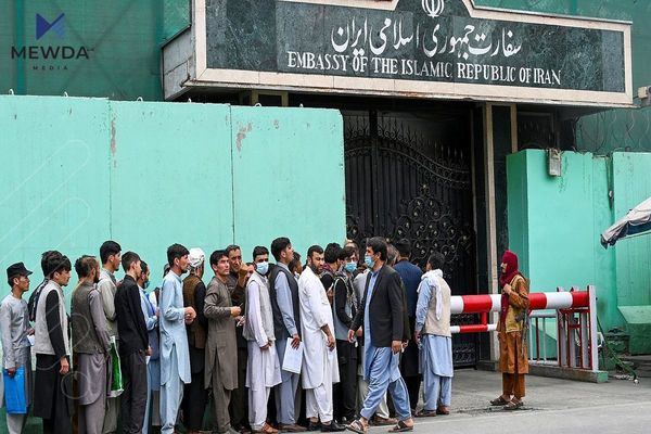 ئێران کۆچبەرانی ئەفغانی رەوانەی وڵاتەکەیان دەکاتەوە