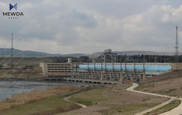 چەتەکانی جۆلانی پەلاماری بەنداوی تشرینیان دا